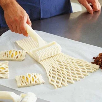 Dimensiune Mare Pizza Cu Role Cutter Plăcintă Cookie Cutter Produse De Patiserie De Copt Instrumente De Cuțit Bakeware Relief Aluat Rola Zăbrele Cutter Ambarcațiuni